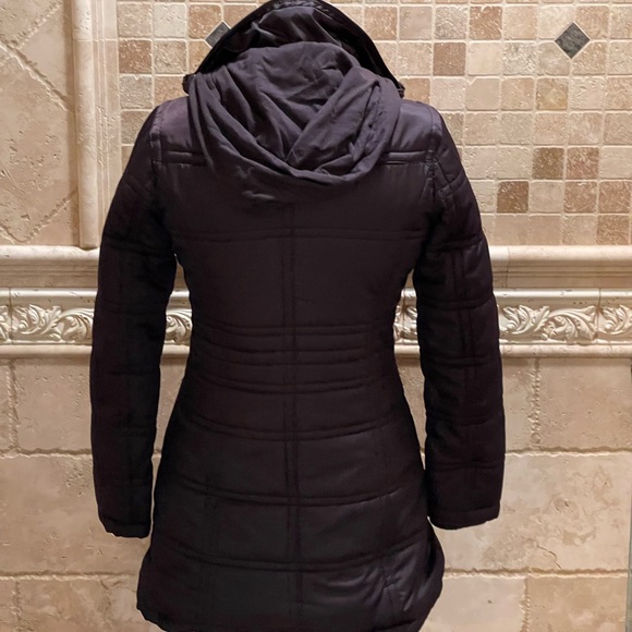 Kenneth Cole Reaction maroon puffer jacket - Picture 4 of 11